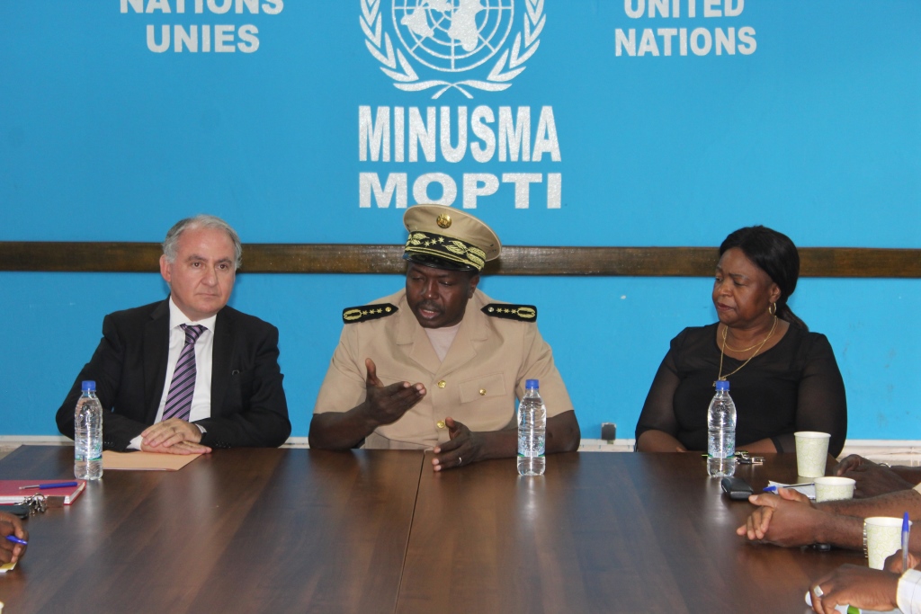 Le gouverneur de Mopti s'addresant aux staffs de la MINUSMA.