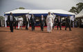 À Bamako, le chef de l’ONU célèbre la Journée des Casques bleus avec le personnel de la MINUSMA