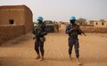 Les patrouilles conjointes des Forces de Sécurité du Mali et de la Police des Nations Unies rassurent la population de Ménaka