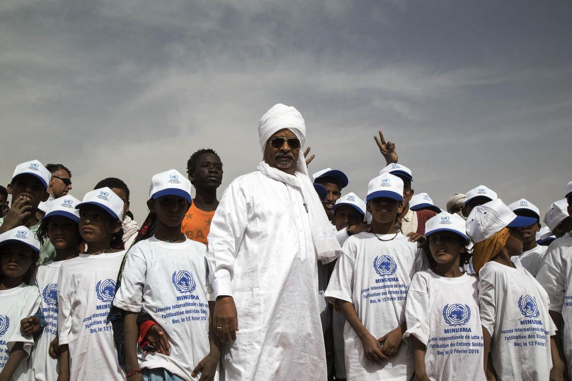 Un groupe d'enfants avec le RSSG Annadif